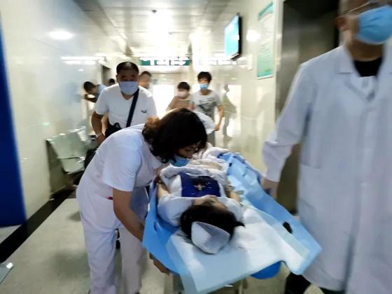 白衣天使被记者爆料视频,一场医疗现场的震撼记录 第1张 白衣天使被记者爆料视频,一场医疗现场的震撼记录 第1张